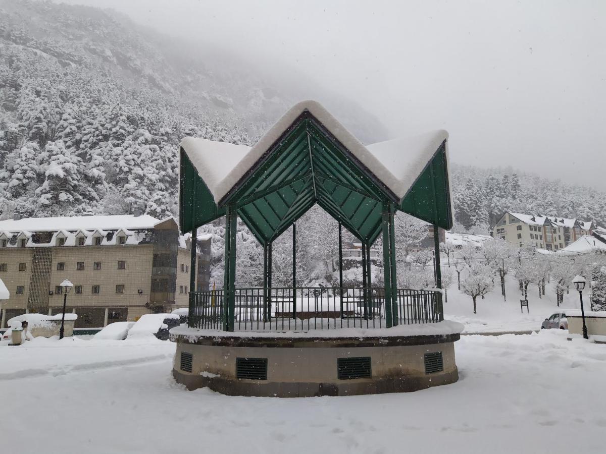 Apartamento De Montana "Nueva Canfranc" Экстерьер фото